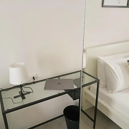 Chic Flat 6 Minutes Walking From The